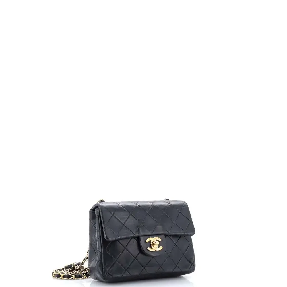Chanel Vintage Square Classic Single #233904C45B